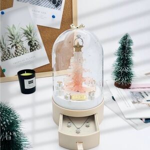 Loves Beauty Lukfook Jewelry Box with USB Charger